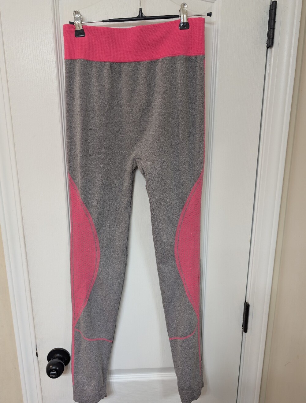 Riva USA High-Rise Seamless Gray Leggings with Hot Pink Panels